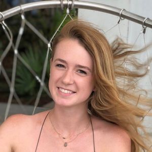 Meet your Posher, Elise